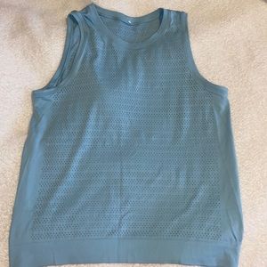 Lululemon swiftly breeze - size 8 blue. Great condition